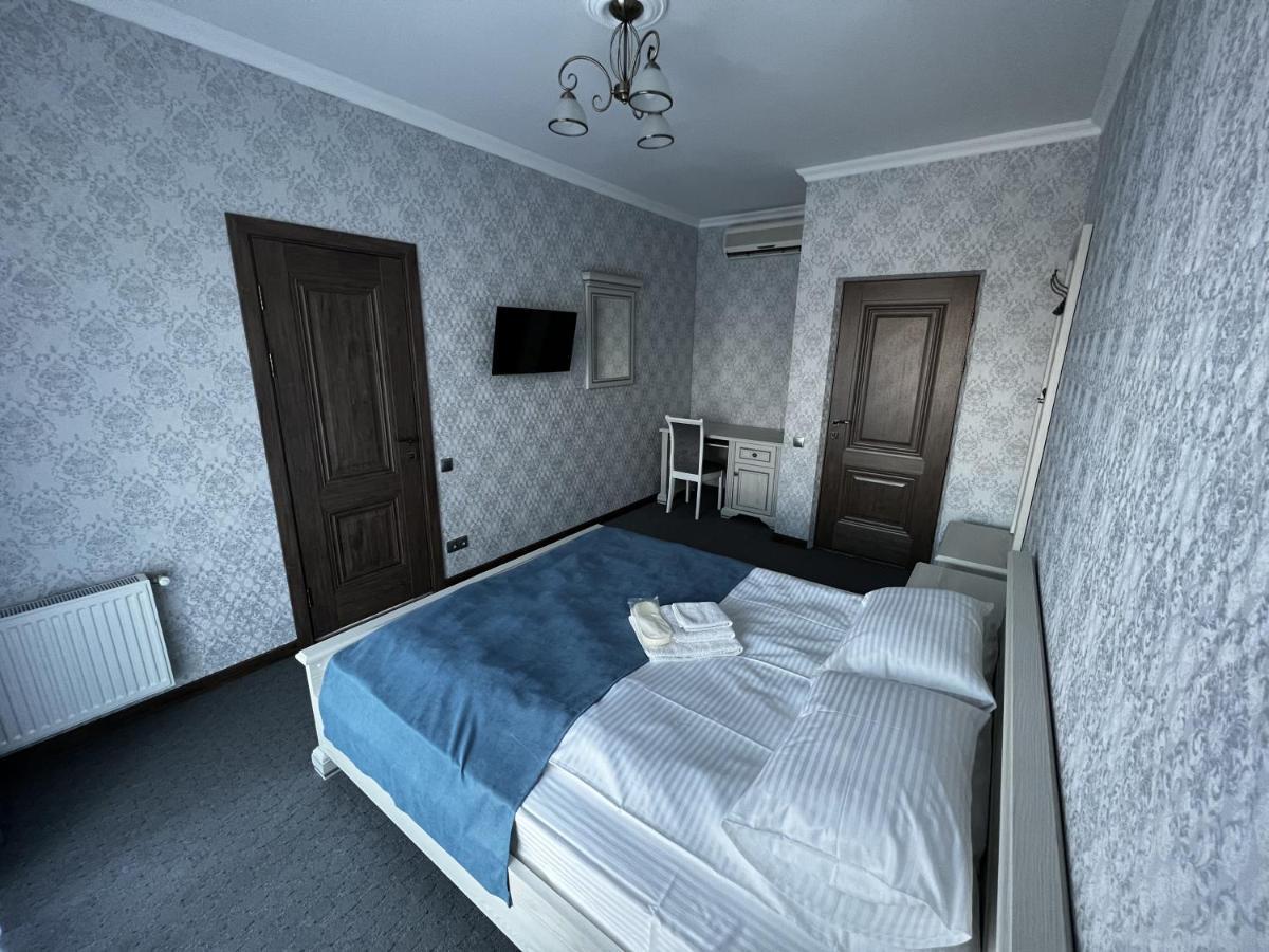 Zolotoy Fazan Hotel Mykolaiv Exterior photo
