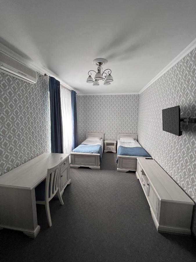 Zolotoy Fazan Hotel Mykolaiv Exterior photo