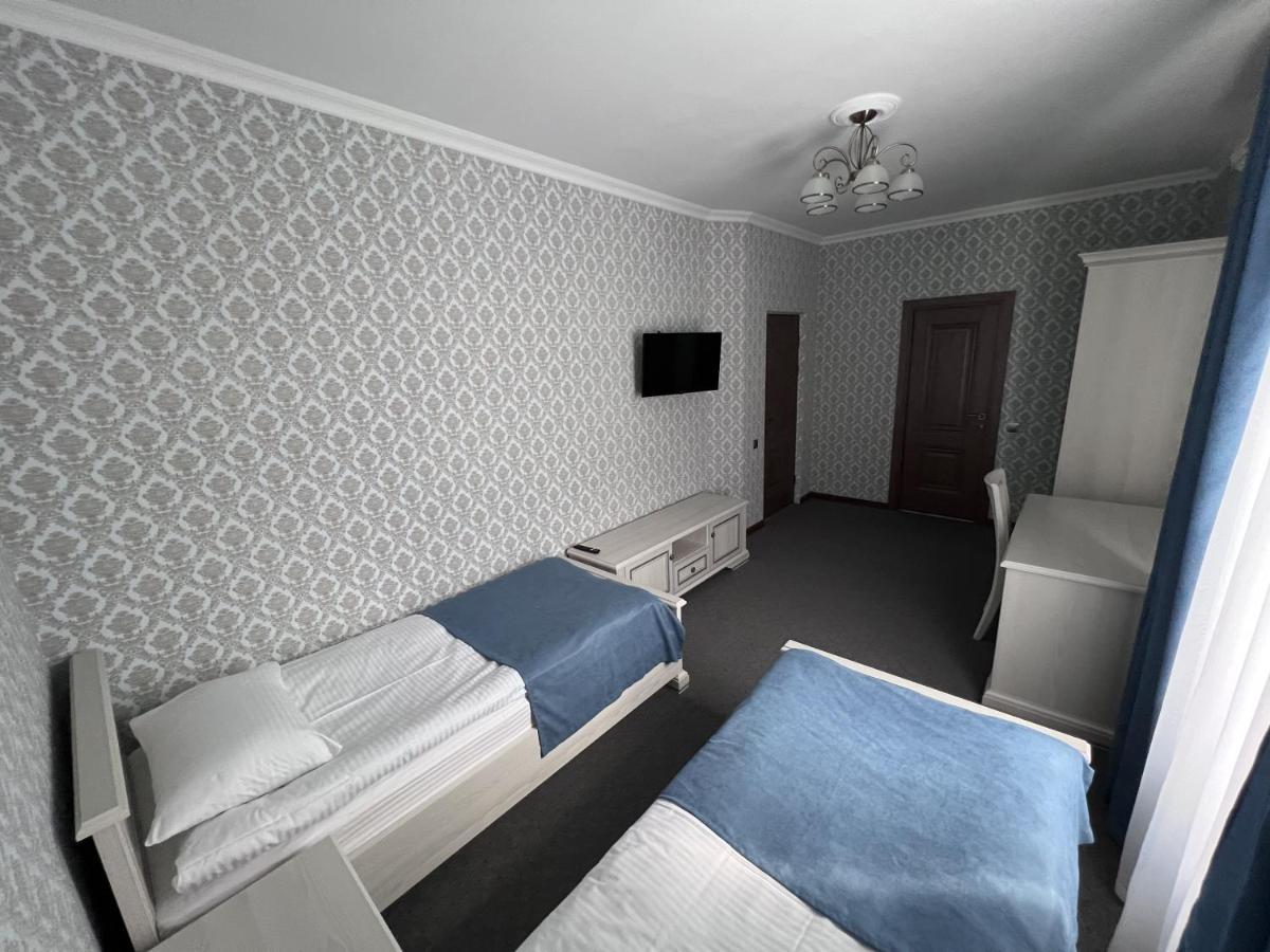Zolotoy Fazan Hotel Mykolaiv Exterior photo